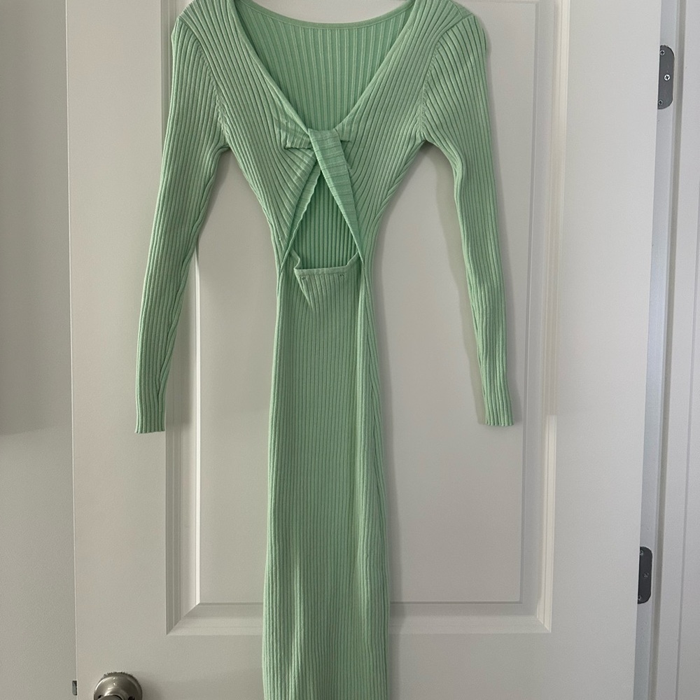Twist the trend mint green ribbed knit cutout back Bodycon dress - Picture 4 of 5